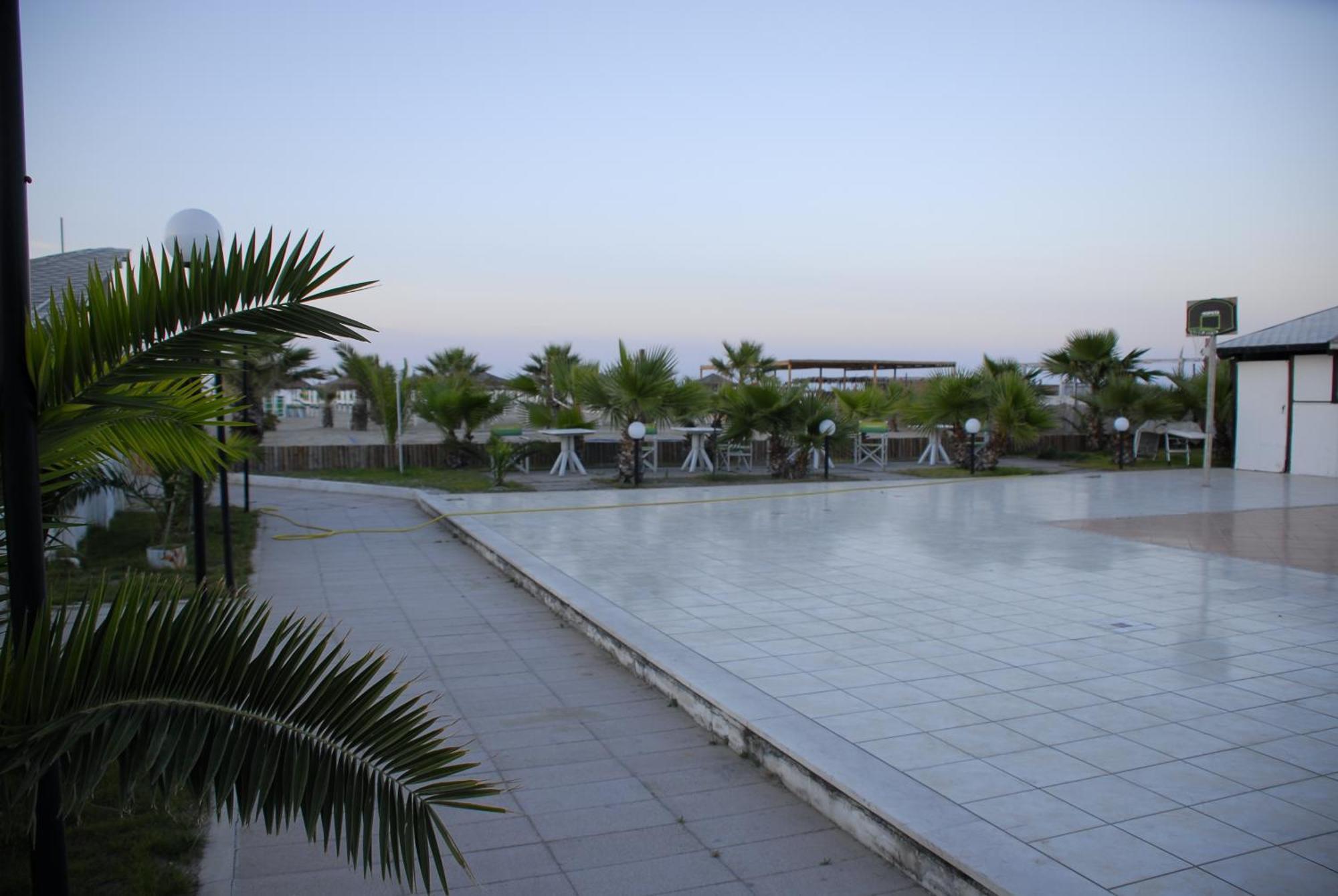 Torquemada Beach Club Маргерита ди Савоя Екстериор снимка
